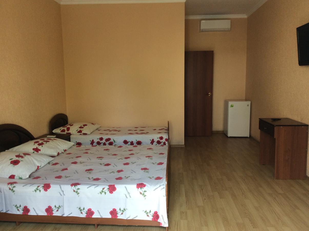 Guest House Dali Gagra Exterior photo